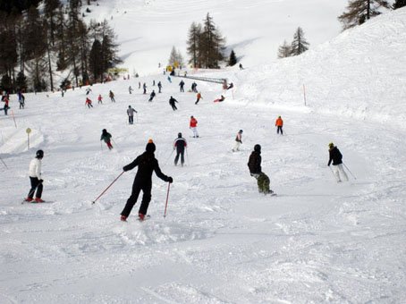 sciatori pista